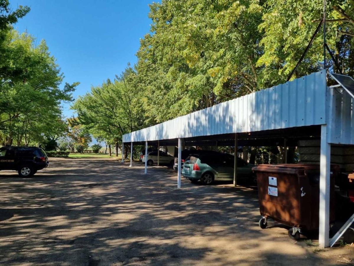 Fuk-Tak'S Bungalow Dojran ภายนอก รูปภาพ