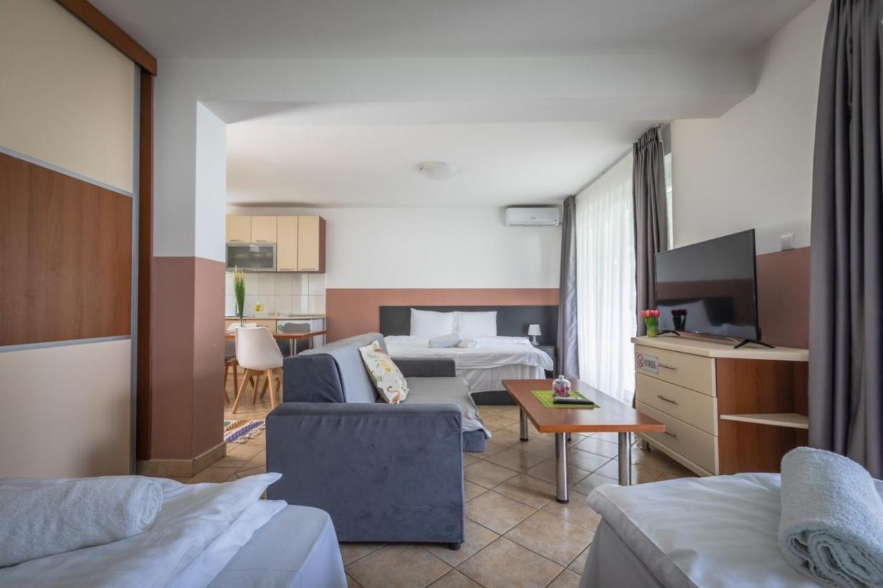 Fuk-Tak'S Bungalow Dojran ภายนอก รูปภาพ